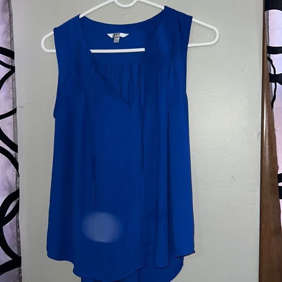 Q & A Pleated Blouse - Picture 2 of 4